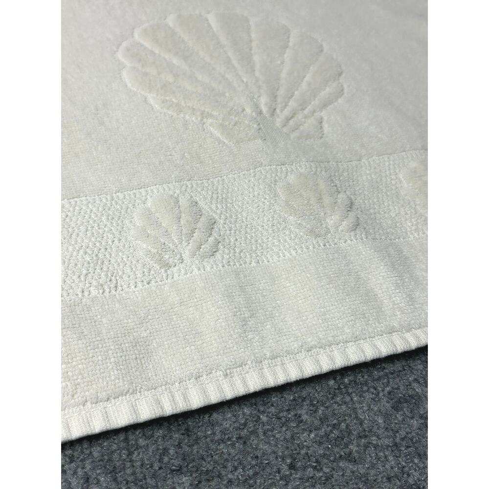 Vintage 80s sculpted cotton blend hand towel sea shells cream 15.5x24 cottage - Picture 3 of 10